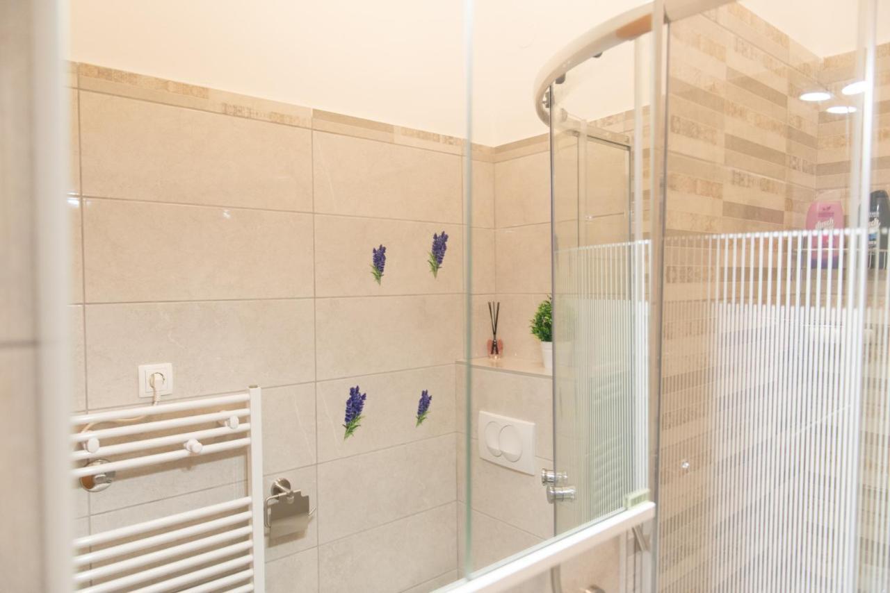 Studio Apartment Vittoria ลอฟราน ภายนอก รูปภาพ